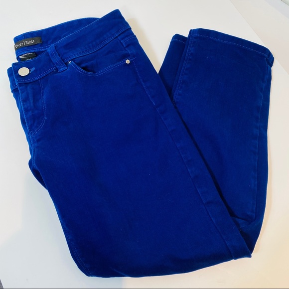 White House Black Market Denim - ☀️WHBM crop royal blue jeans / pants ☀️
